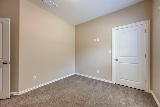 Building Photo - 1501 Fairway Dr