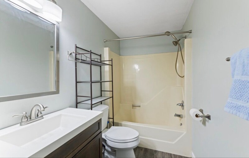 Building Photo - 33 Plaza Village Rd