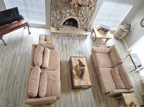 Building Photo - 560 Brandon Rd