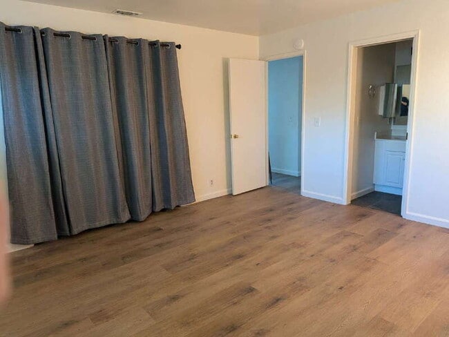 Building Photo - 9279 Corinthian Cir