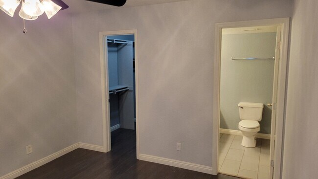 Building Photo - 5048 Via Manos
