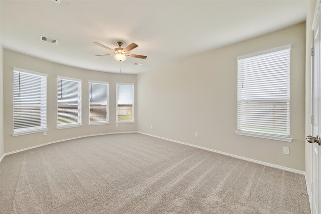 Building Photo - 411 Sunlit Vly Cir