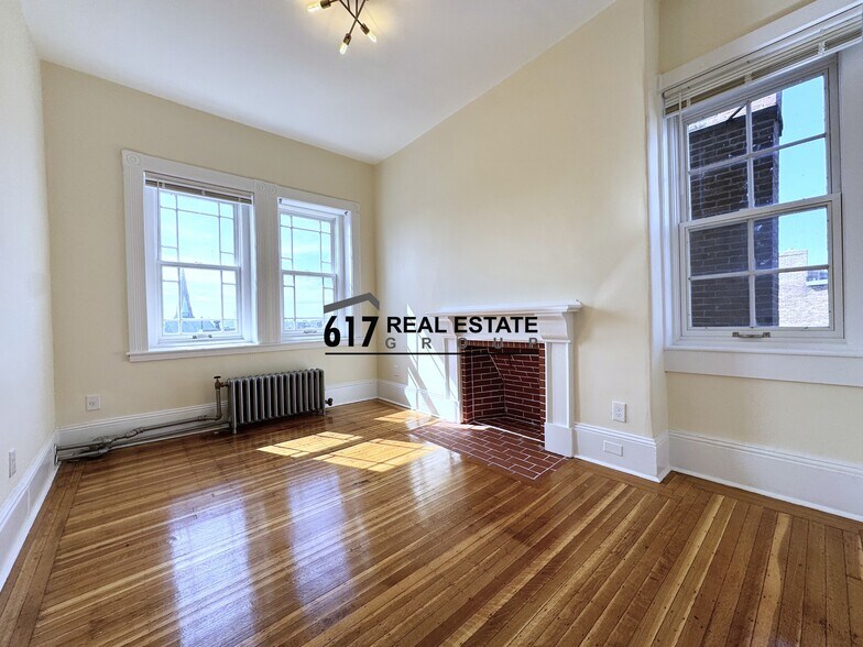 Building Photo - 95 Mt Vernon St