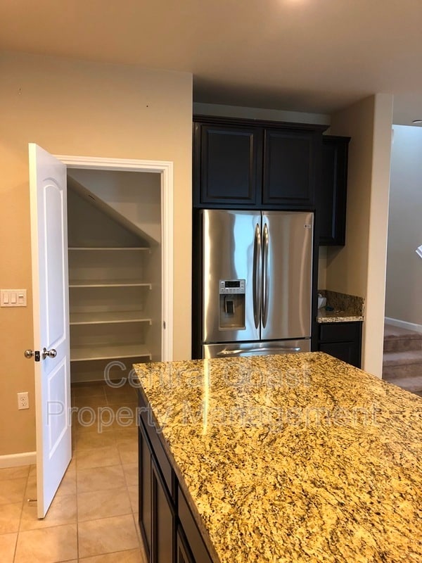 Building Photo - 16330 E Garrison Dr