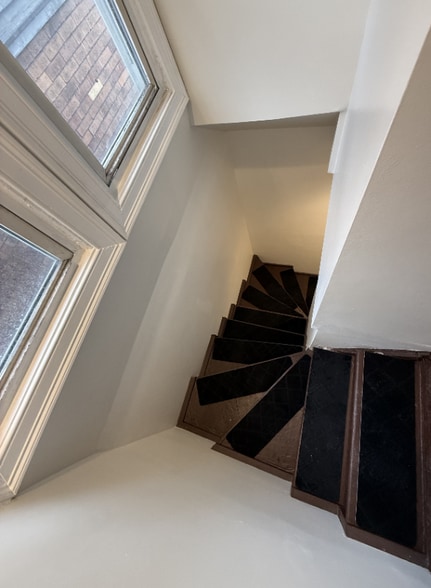 Building Photo - 5416 Black St