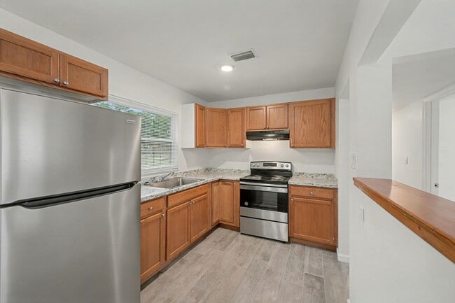 Building Photo - Move in ready!