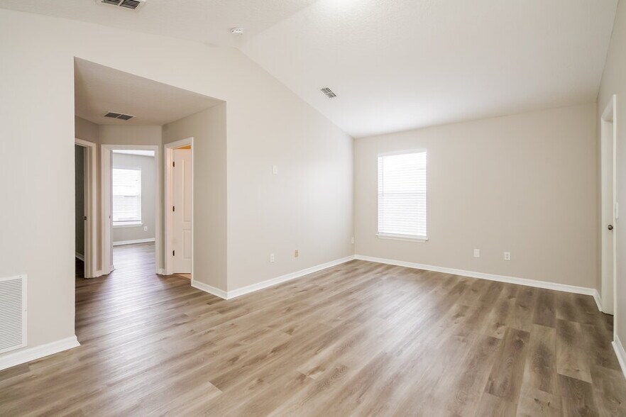 Building Photo - 2172 Brandywine Falls Way