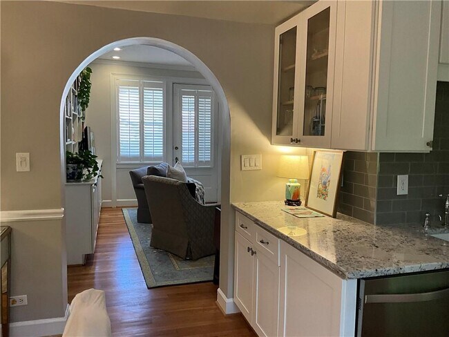 Building Photo - 2222 Peachtree Rd NW