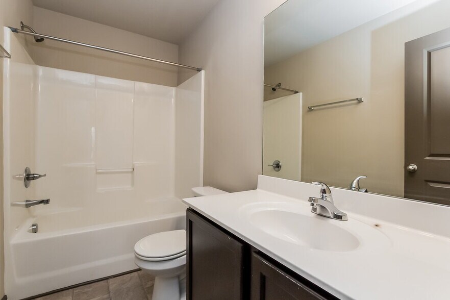 Building Photo - 631 Sweet Ashley Way