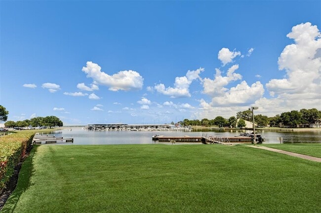 Building Photo - 12600 Melville Dr