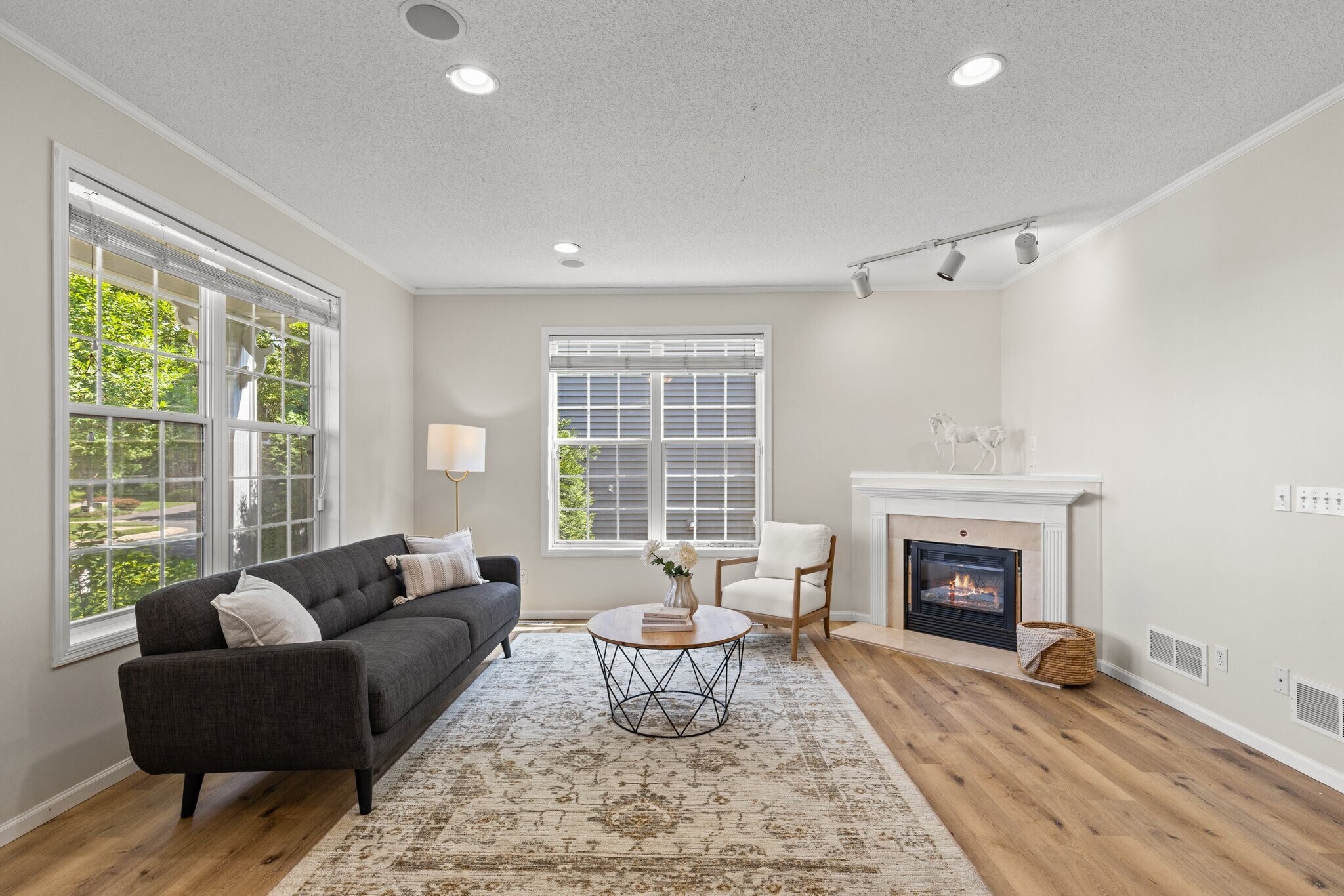 Building Photo - 15734 Porchlight Ln