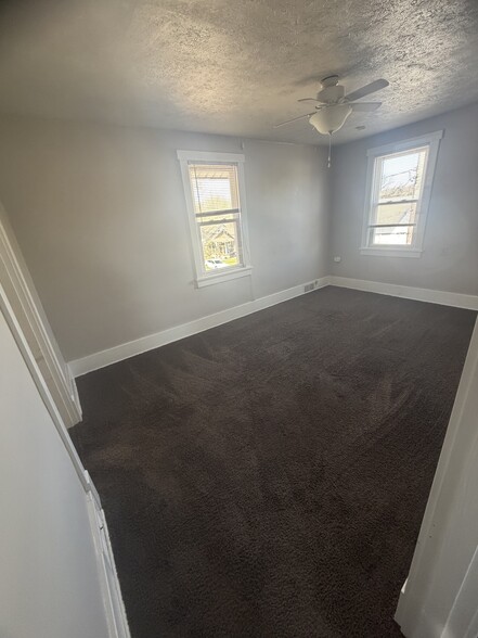 Building Photo - 500 Mount Vernon Ave