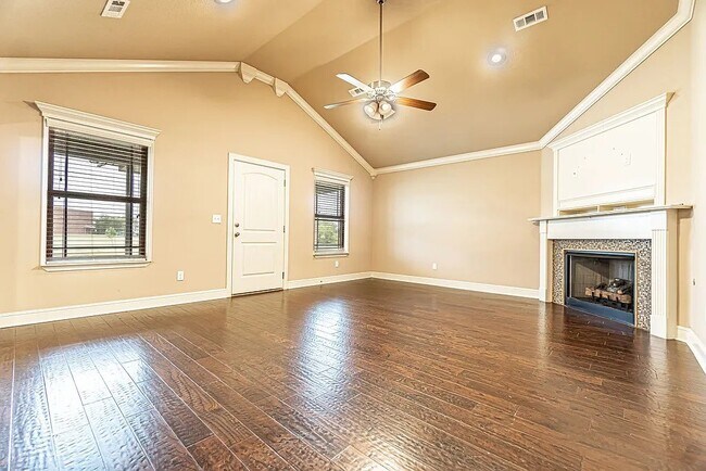 Building Photo - 3104 SW Featherston Rd