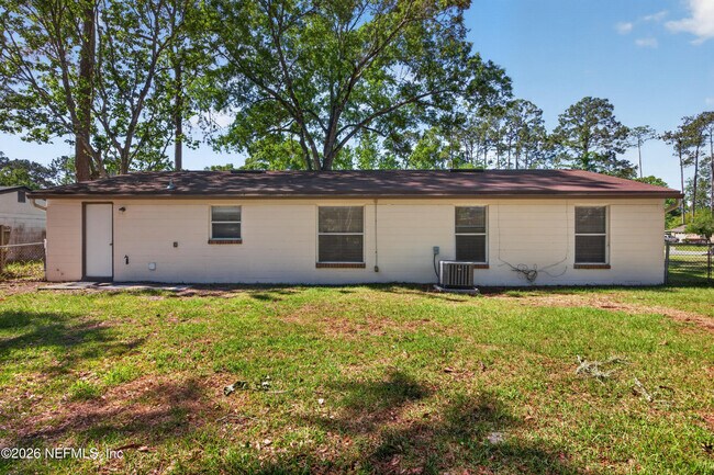 Building Photo - 1675 Mary Beth Dr