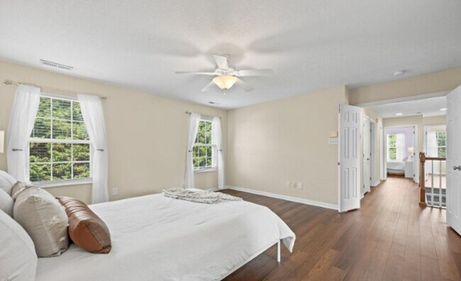 Building Photo - Knoxville 37934 - 4 bedroom 2 bath - call ...