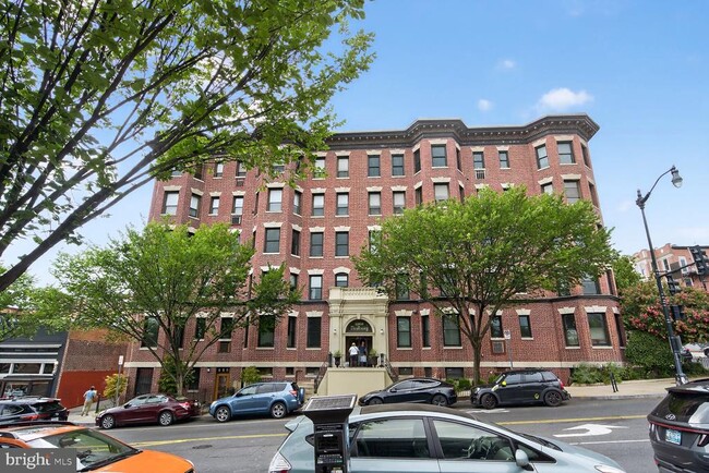 Building Photo - 2038 18th St NW