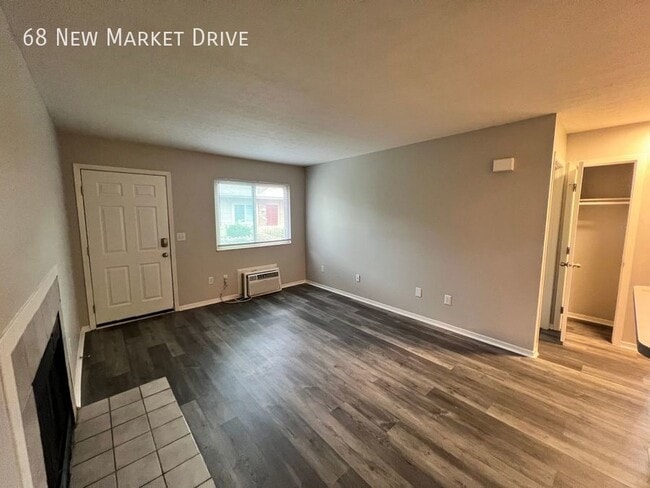 Building Photo - 68 New Market Dr