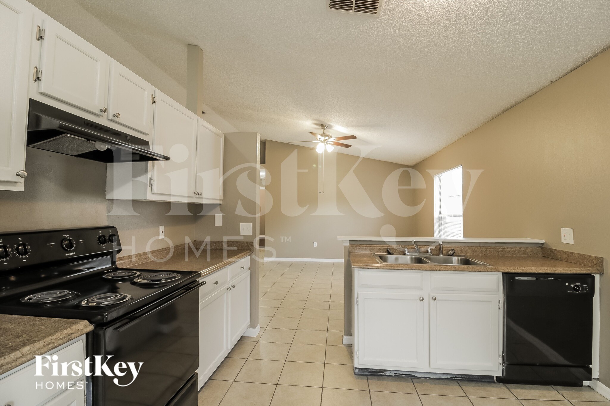 Building Photo - 7560 Groveoak Dr