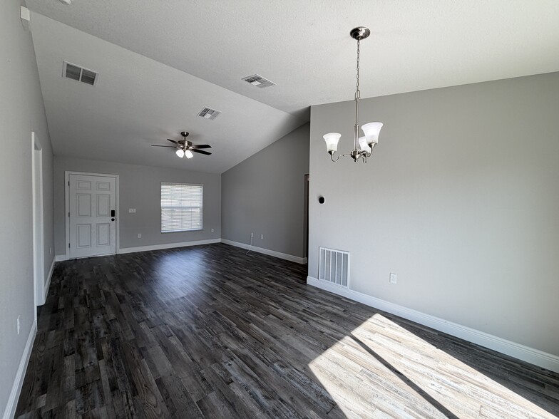 Building Photo - 2330 W Juan Vega Ln