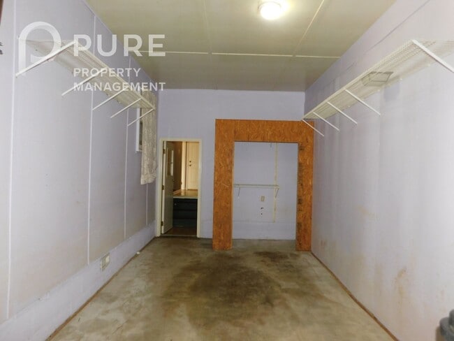 Building Photo - 117 22nd Ave NW