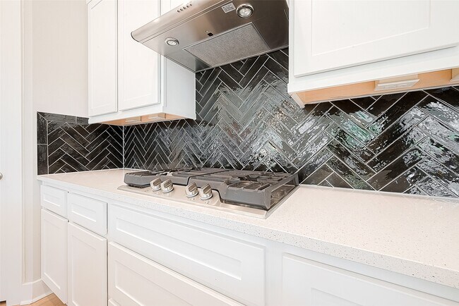 Building Photo - 10915 Brambling Wood Dr