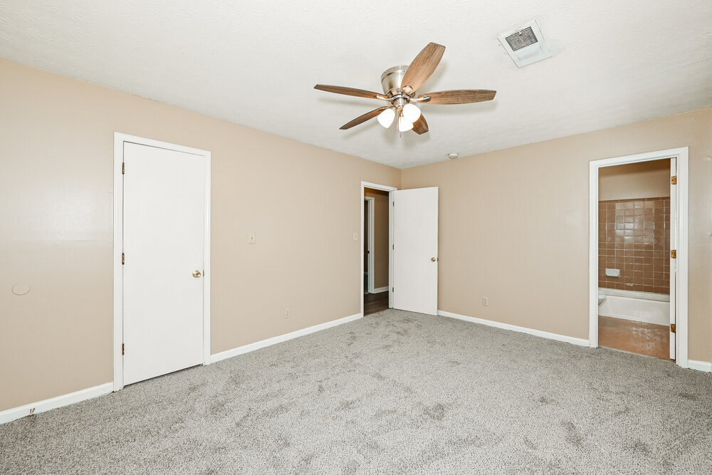 Building Photo - 5088 Phillip Ct