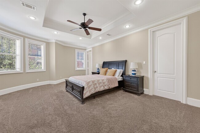 Building Photo - 105 Detering St