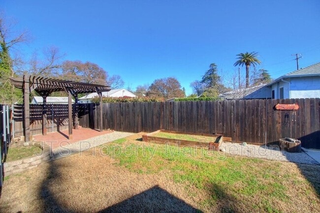 Building Photo - 3107 Del Paso Blvd