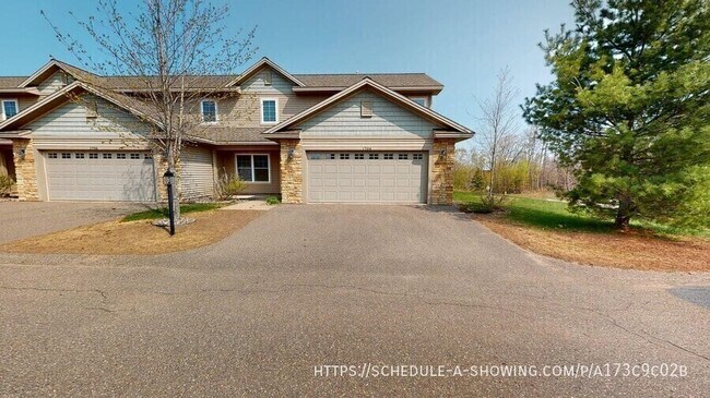 Building Photo - 1806 N Creek Cir