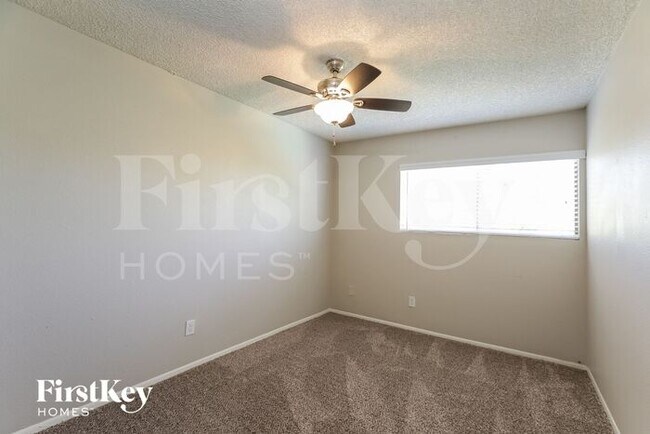 Building Photo - 4222 E Apollo Rd