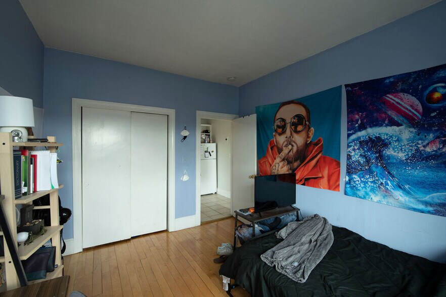 Building Photo - 178 Brighton Ave