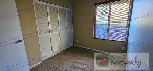 Building Photo - Charming 3BR/2BA Home with Spacious Layout...