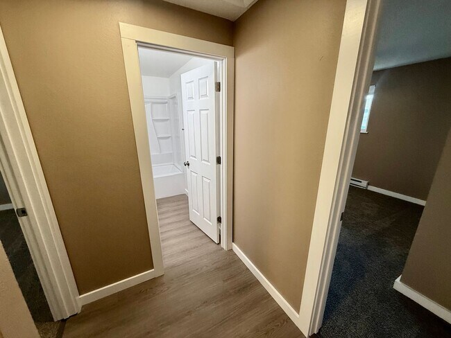 Building Photo - 3621 Butternut Dr