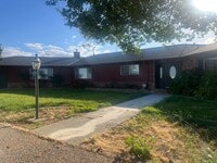 Building Photo - Nothing but short of Amazing - 3 Bedroom home!