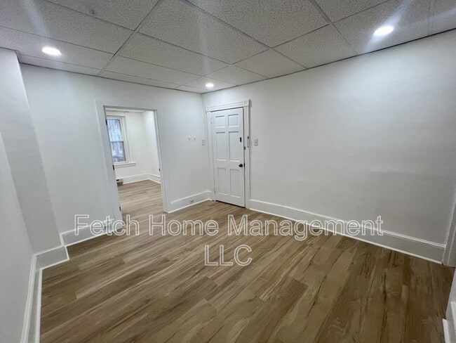 Building Photo - 312 N Reservoir St