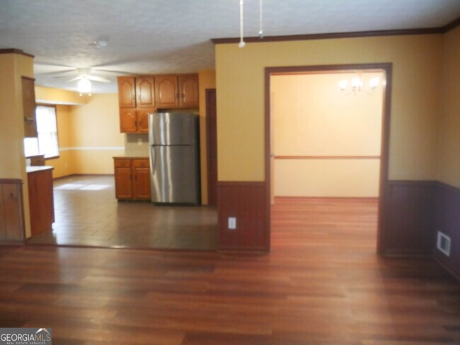 Building Photo - 6451 Edenfield Dr