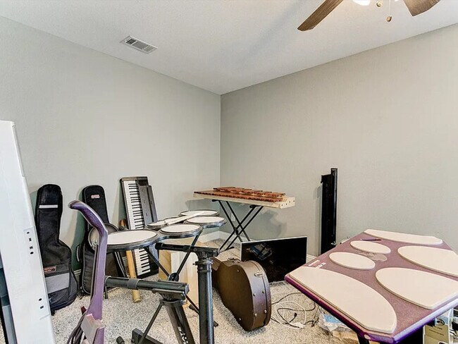 Building Photo - 2313 W Devitt St