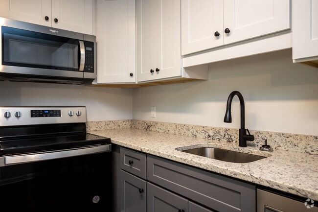 Interior Photo - Woodlands at Concord