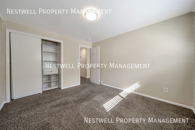 Building Photo - 1389 S 300 E