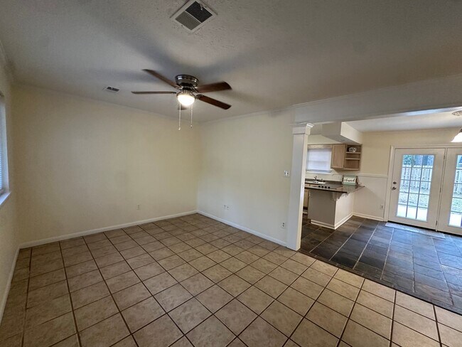 Building Photo - 5854 Michelle Dr