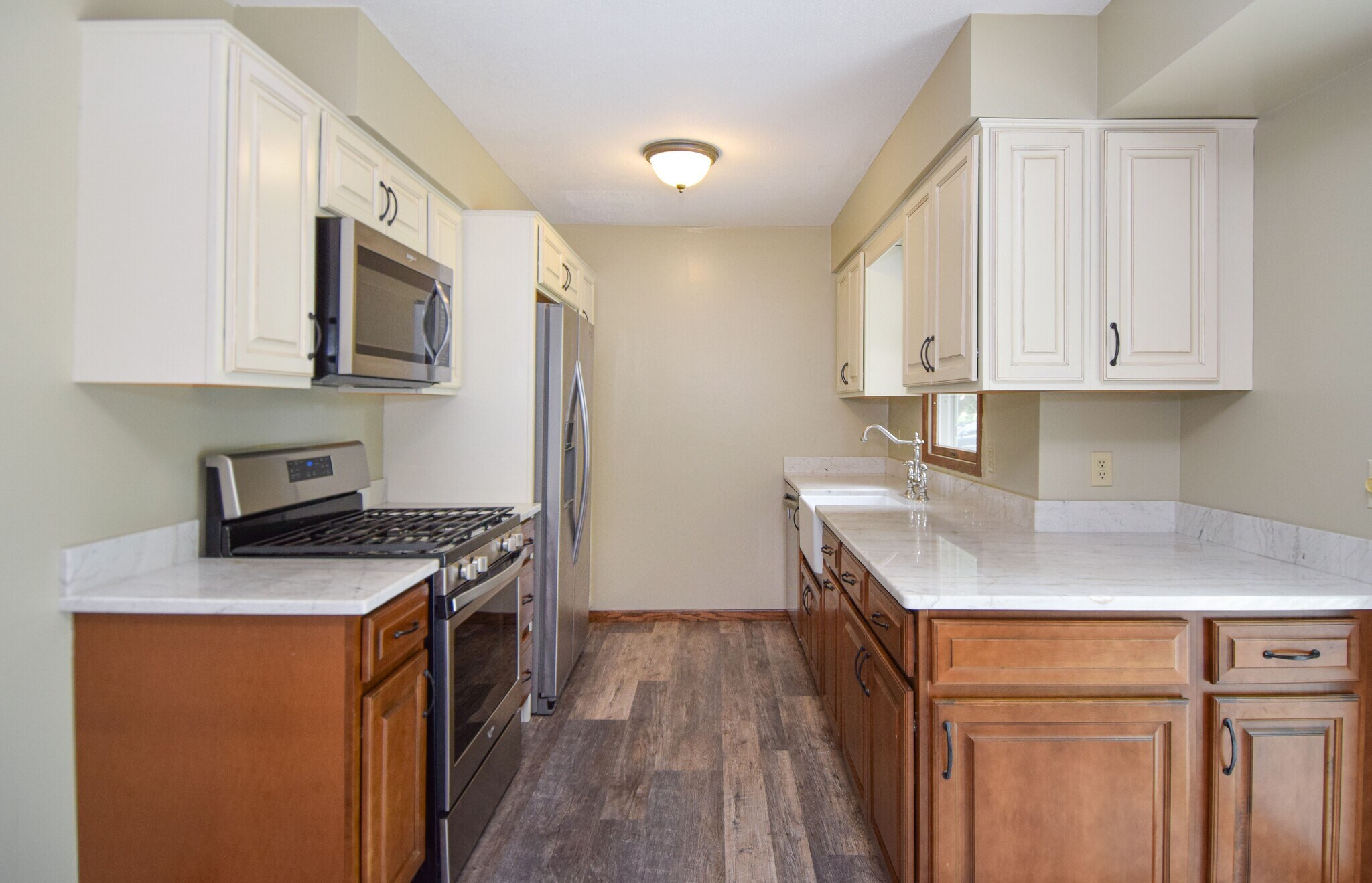 Galley Style Kitchen - 11420 Terrace Rd NE