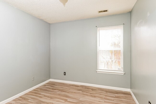 Building Photo - New Rental