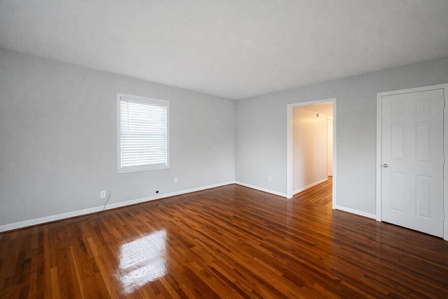 Building Photo - 8122 Rugby Ave