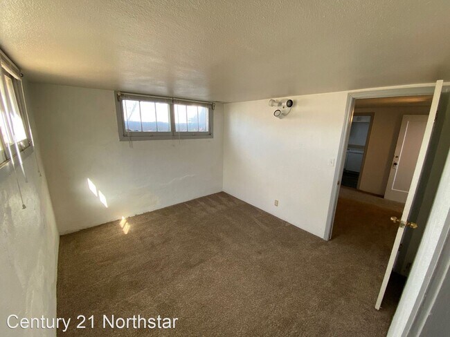 Building Photo - 1 br, 1 bath House - 719 S 10th Ave B