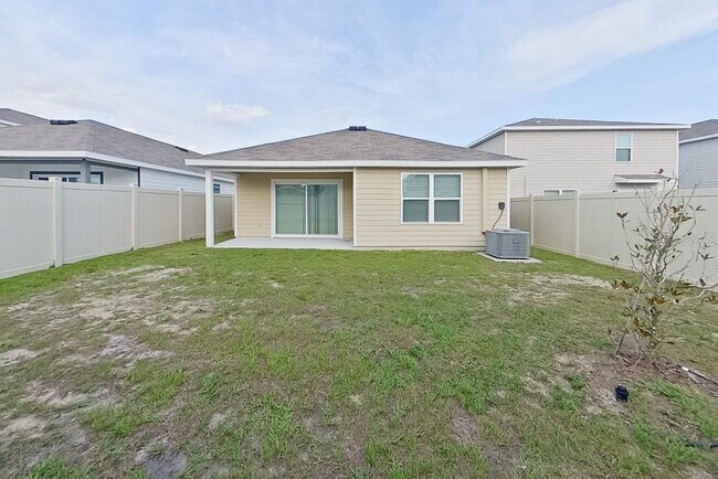 Building Photo - 8590 SW 44th Ct