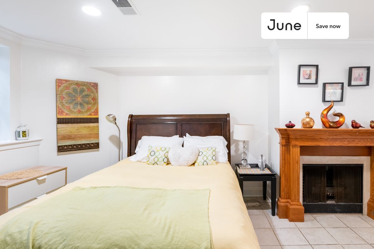 Building Photo - 1835 Mintwood Pl NW