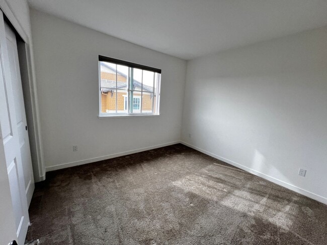 Building Photo - Updated 3rd-Floor Brody Ranch Home with Garage