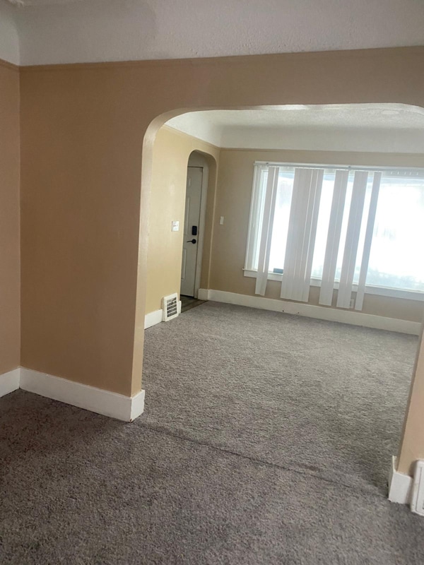 Building Photo - 8343 American St