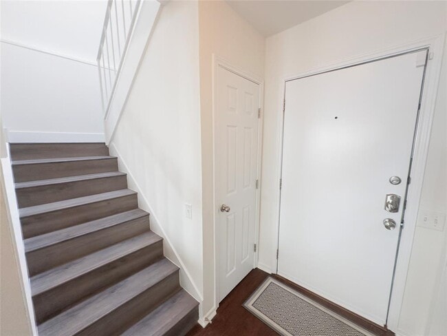 Building Photo - 2704 San Pedro St