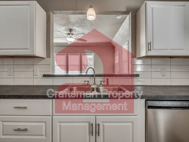 Building Photo - 2843 NW 18th St